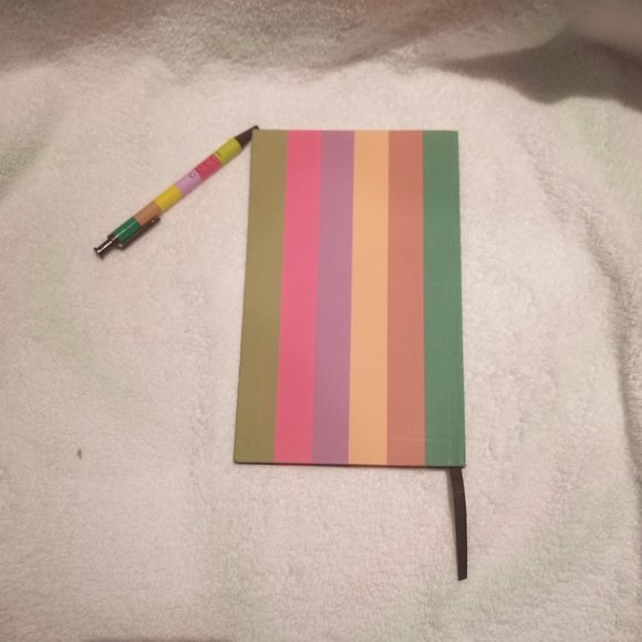 New (Came w/o Tags) Gucci Empowering Dream-Makers set - Picture 3 of 9